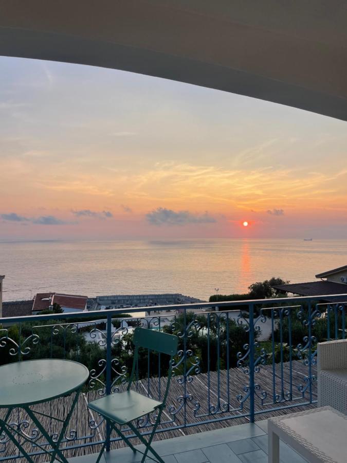 Tenuta Taurianum Panoramichouse E Panoramicb&B Пальми Экстерьер фото